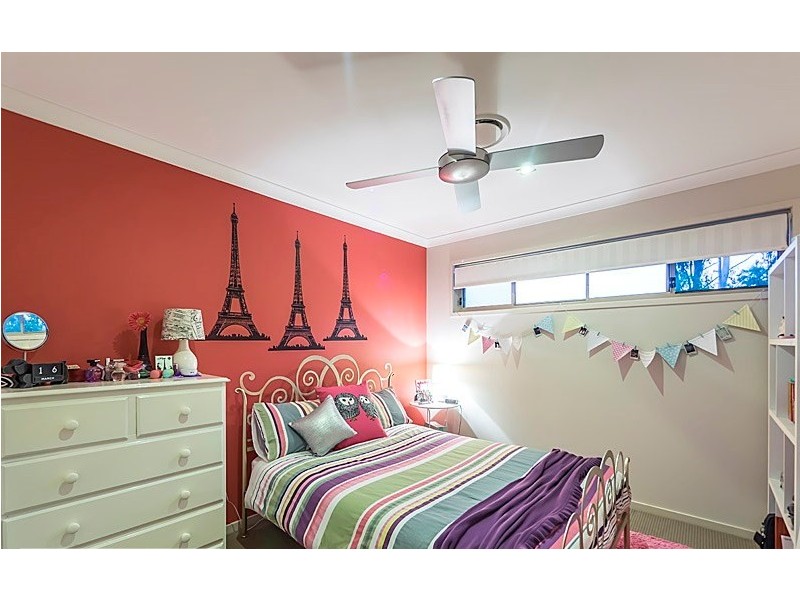 9 Silverbirch Place, Bridgeman Downs QLD 4035