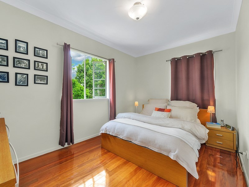 70 Barlow Street, Clayfield QLD 4011
