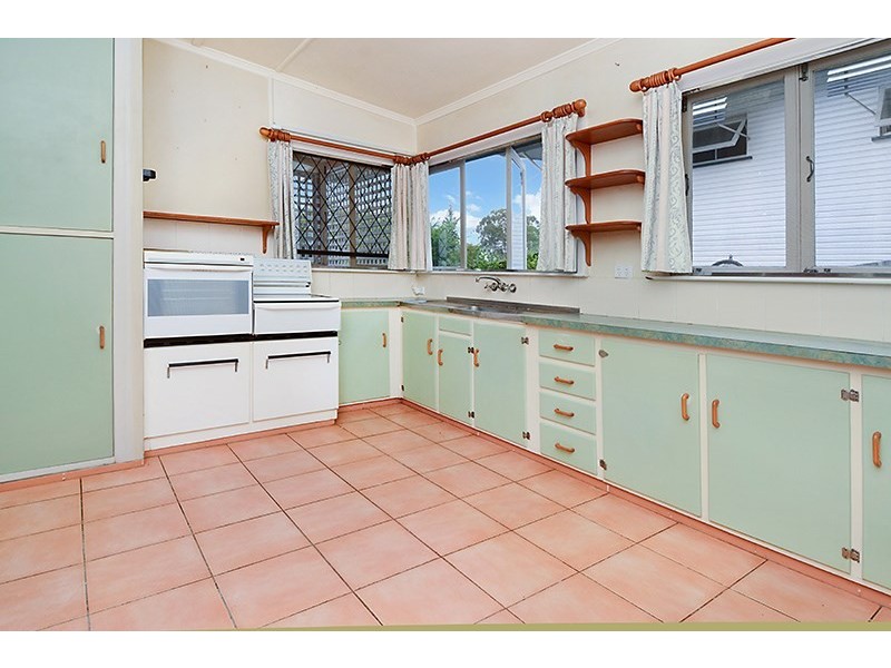 42 Kumbari Crescent, Mitchelton QLD 4053