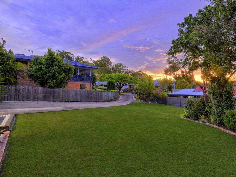 22 Hillrise Street, Aspley QLD 4034