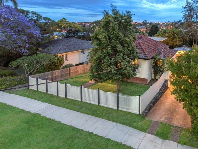 11 Cressey Street, Wavell Heights QLD 4012