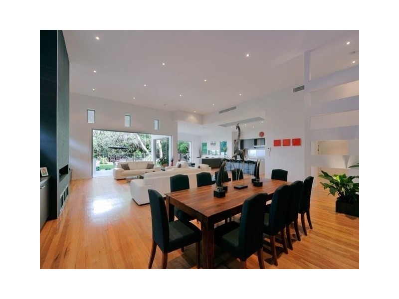 9 Langside Road, Hamilton QLD 4007