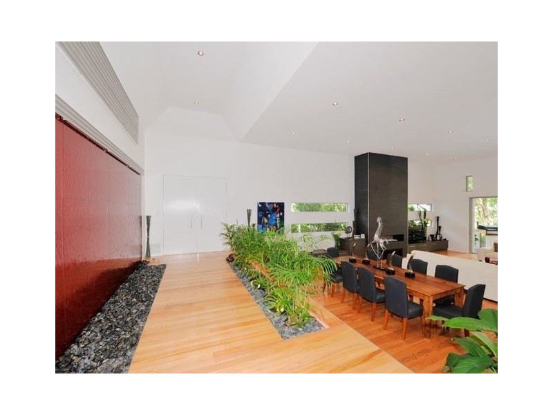 9 Langside Road, Hamilton QLD 4007