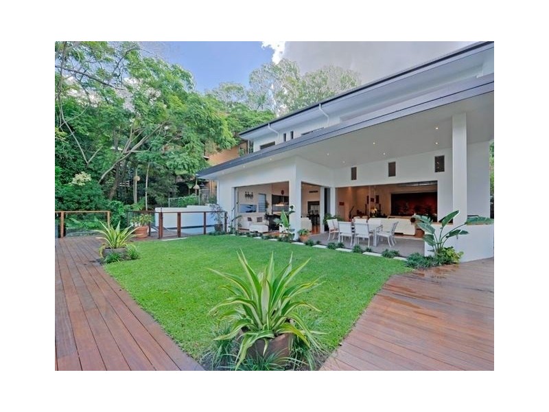 9 Langside Road, Hamilton QLD 4007