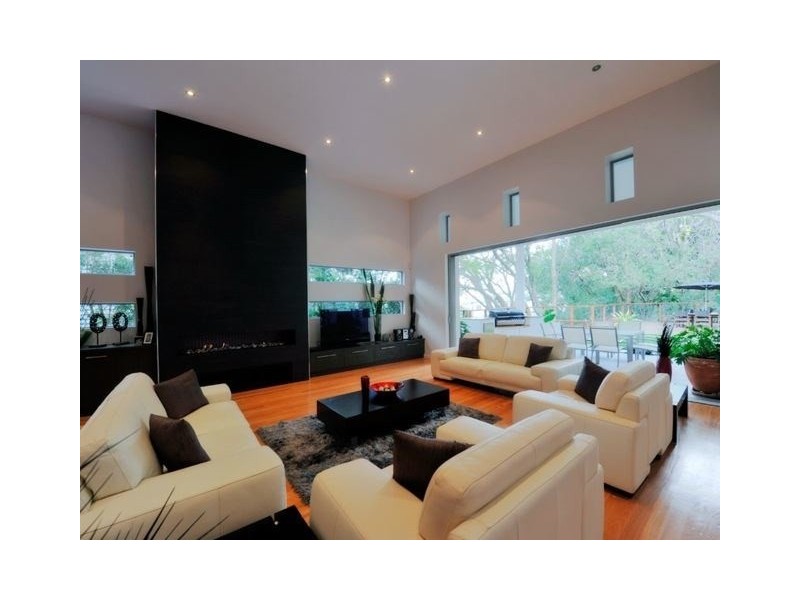 9 Langside Road, Hamilton QLD 4007