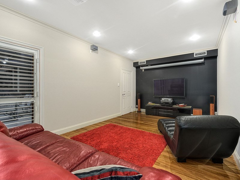 98 Peary Street, Northgate QLD 4013