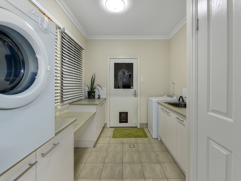 98 Peary Street, Northgate QLD 4013