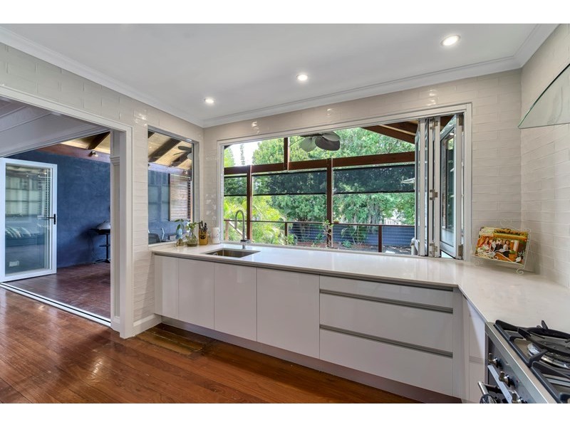 72 Kent Road, Wooloowin QLD 4030