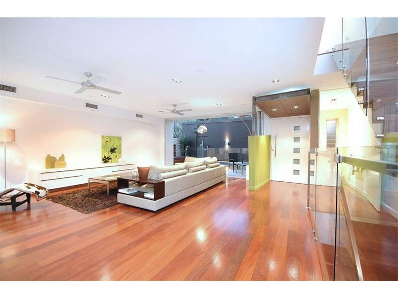 4 Circe Street, Hamilton QLD 4007