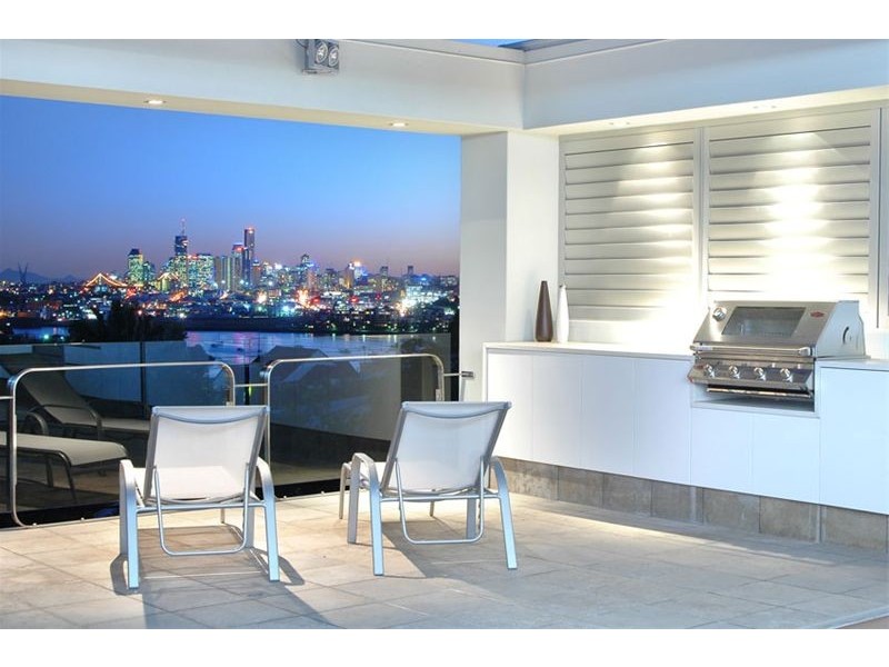 4 Circe Street, Hamilton QLD 4007