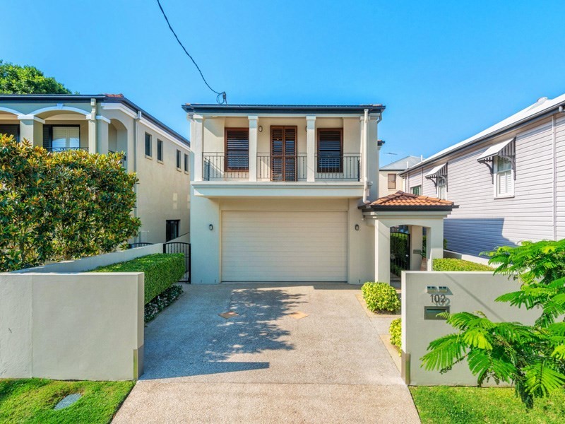 102 Barlow Street, Clayfield QLD 4011