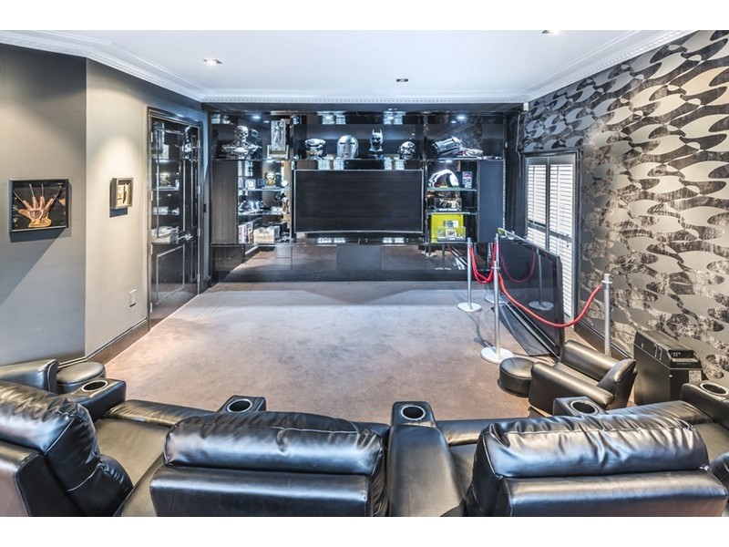 11 Burilda Street, Hendra QLD 4011