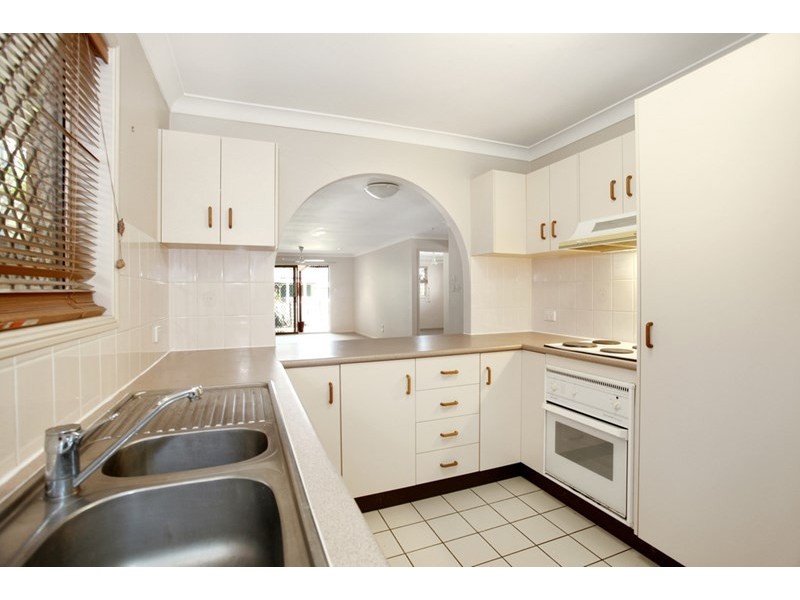 20 Stoneleigh Street, Albion QLD 4010