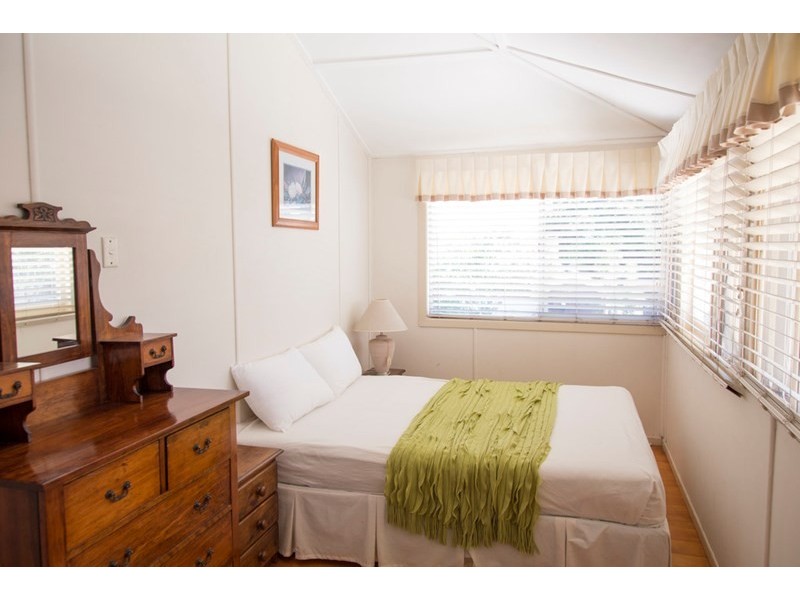 35 Hamilton Avenue, Hendra QLD 4011