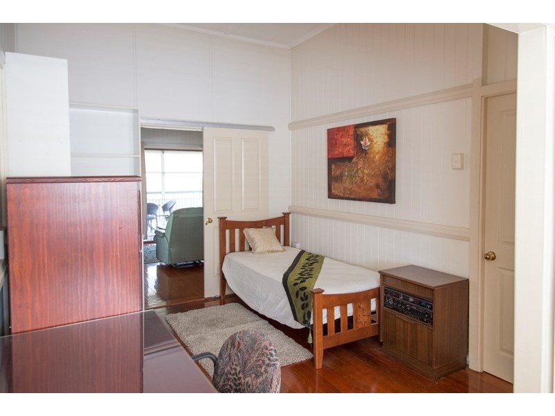 35 Hamilton Avenue, Hendra QLD 4011