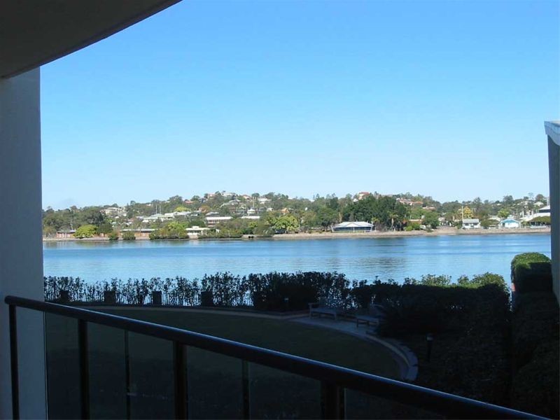 27 Harbour Road, Hamilton QLD 4007