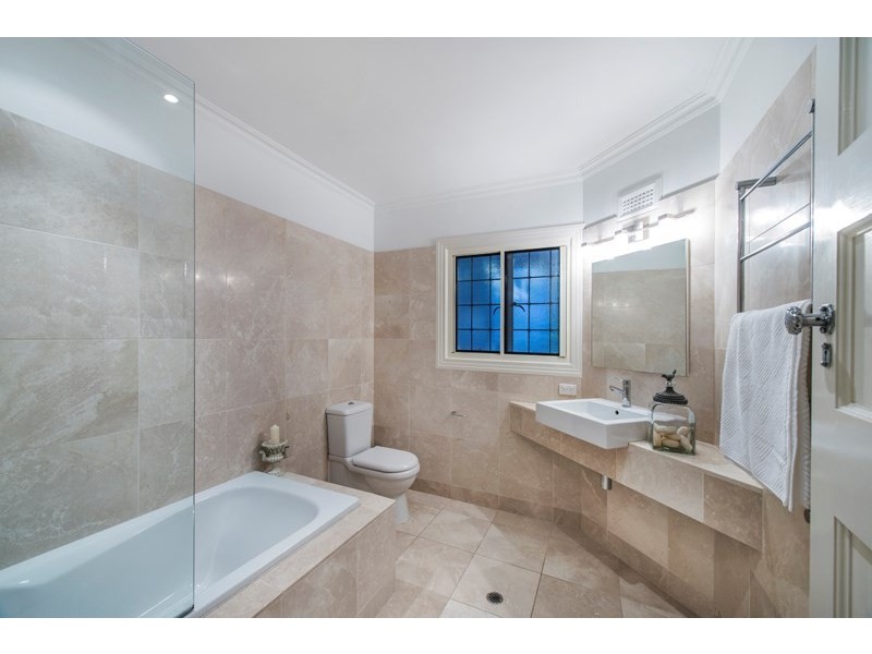 12 Ascot Street, Ascot QLD 4007