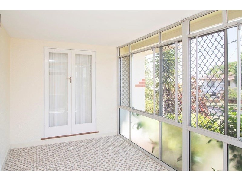 6 Halcyon Street, Wavell Heights QLD 4012