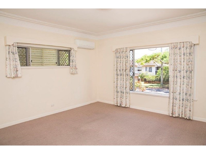 6 Halcyon Street, Wavell Heights QLD 4012