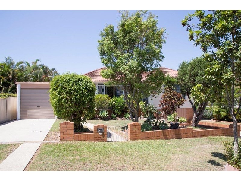 6 Halcyon Street, Wavell Heights QLD 4012