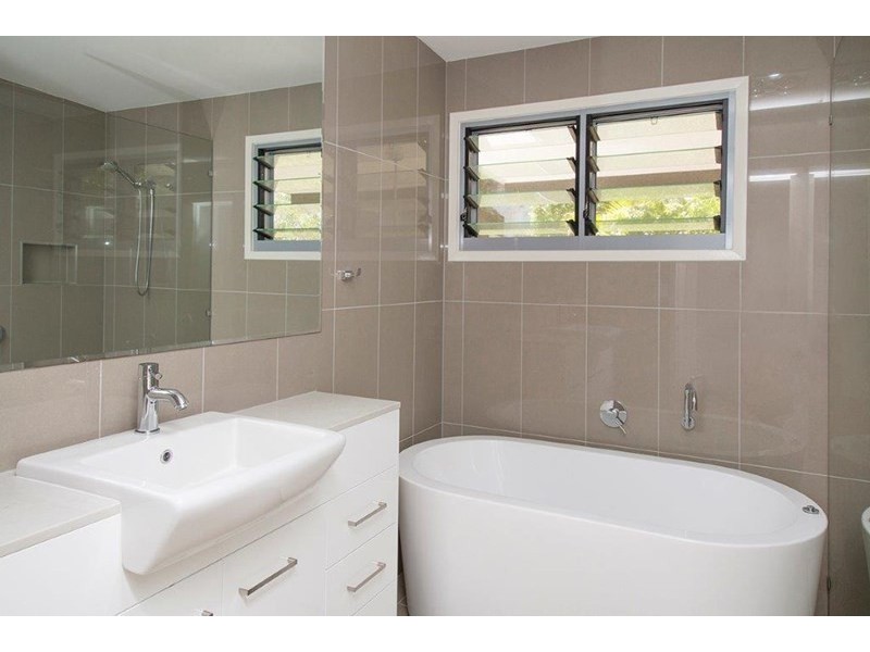 25 Comus Avenue, Ascot QLD 4007