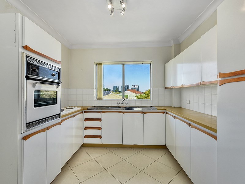 4/17 Napier Street, Ascot QLD 4007