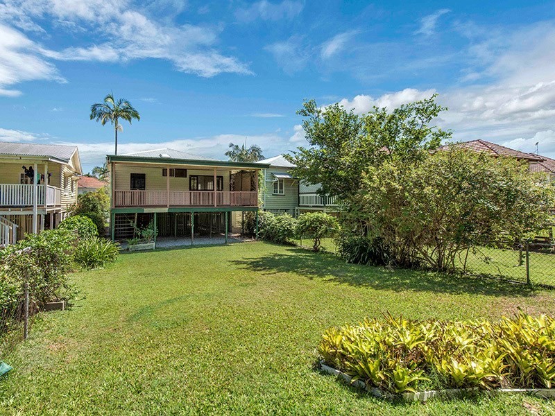 90 Barlow Street, Clayfield QLD 4011