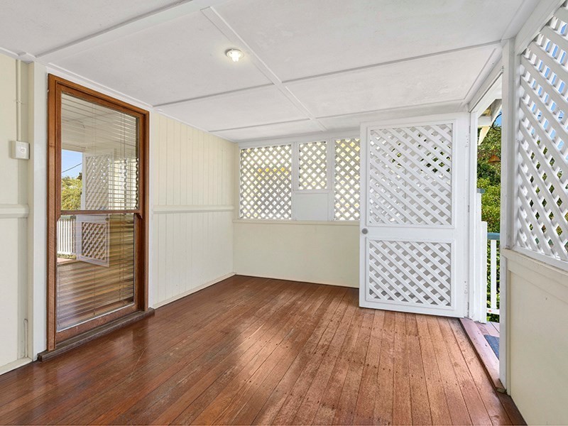 90 Barlow Street, Clayfield QLD 4011