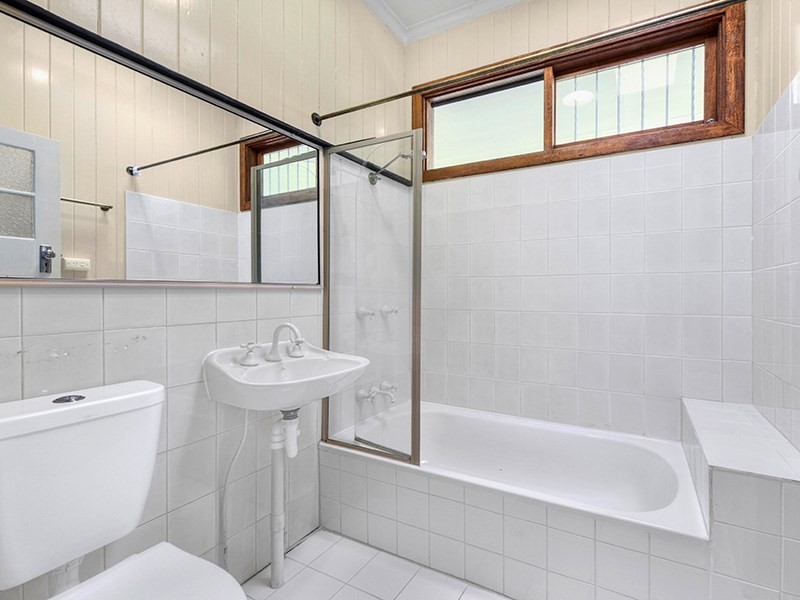 90 Barlow Street, Clayfield QLD 4011