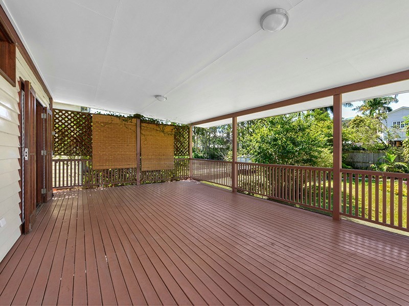 90 Barlow Street, Clayfield QLD 4011