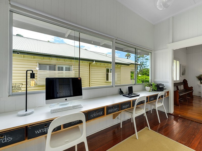 74 Woodville Street, Hendra QLD 4011