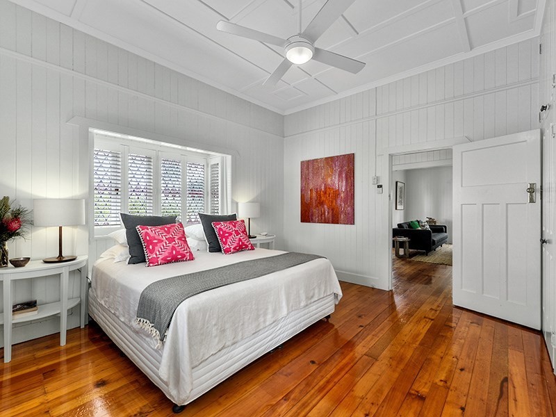 74 Woodville Street, Hendra QLD 4011