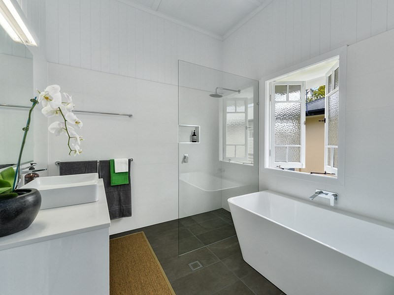 74 Woodville Street, Hendra QLD 4011