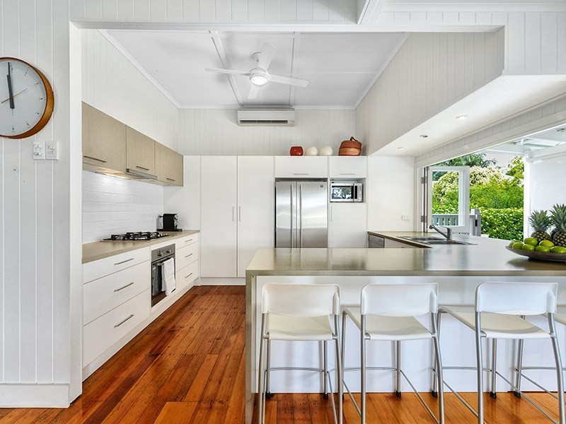 74 Woodville Street, Hendra QLD 4011