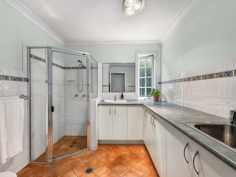 74 Woodville Street, Hendra QLD 4011