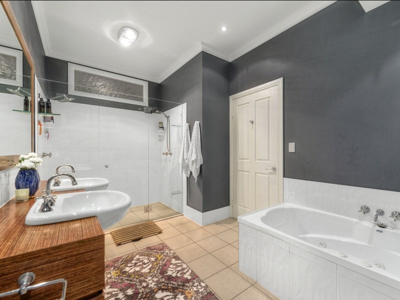 58 Wellington Street, Clayfield QLD 4011