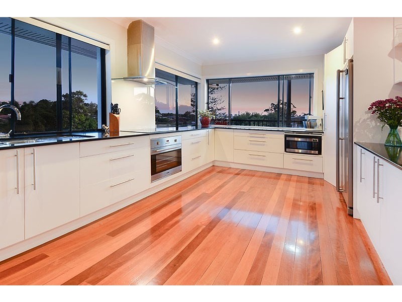 110 Wilgarning Street, Stafford Heights QLD 4053