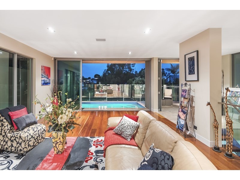 69 Queens Road, Hamilton QLD 4007