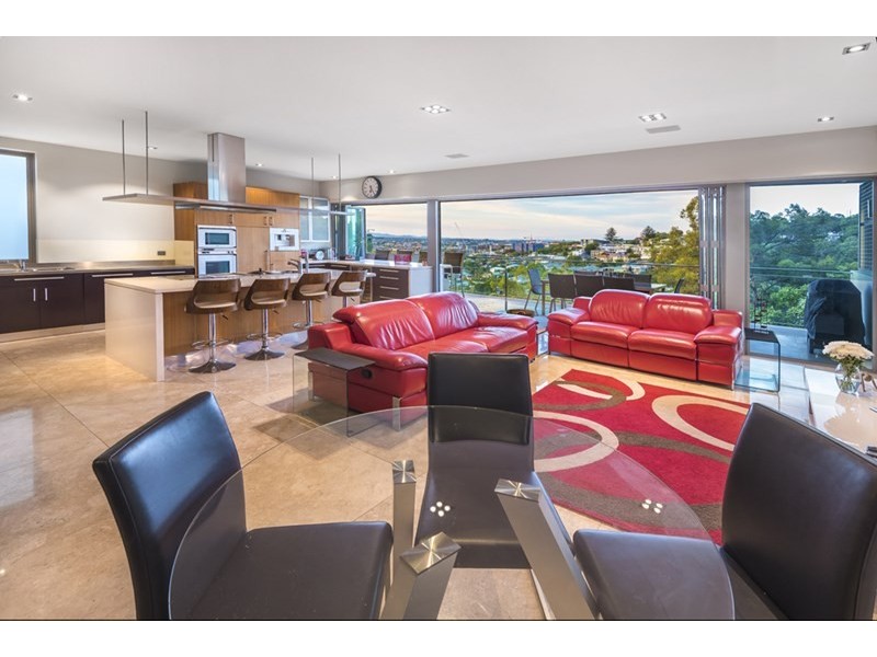 69 Queens Road, Hamilton QLD 4007