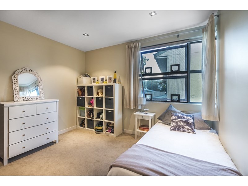 69 Queens Road, Hamilton QLD 4007