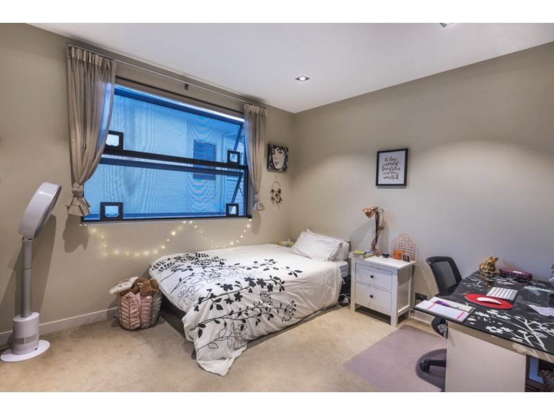 69 Queens Road, Hamilton QLD 4007