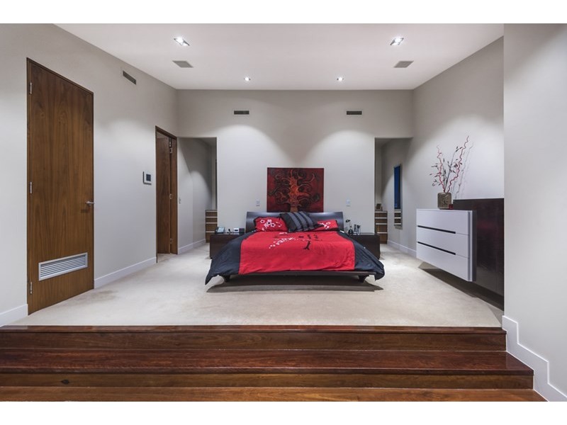 69 Queens Road, Hamilton QLD 4007