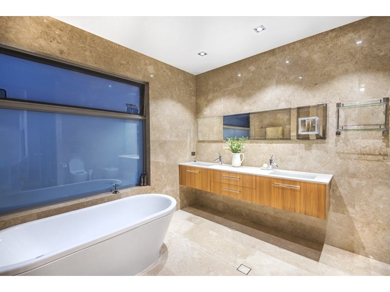 69 Queens Road, Hamilton QLD 4007