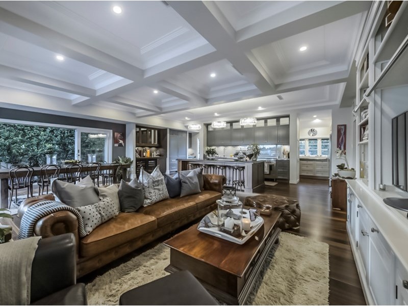 23 Rossiter Parade, Hamilton QLD 4007