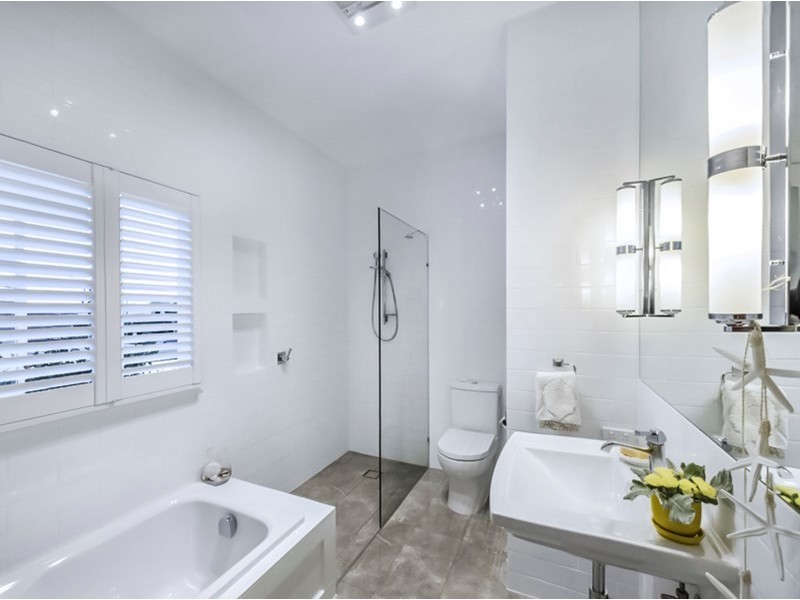 23 Rossiter Parade, Hamilton QLD 4007