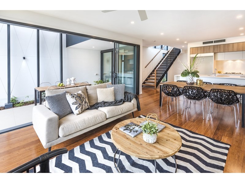 604/12 Parkside Circuit, Hamilton QLD 4007