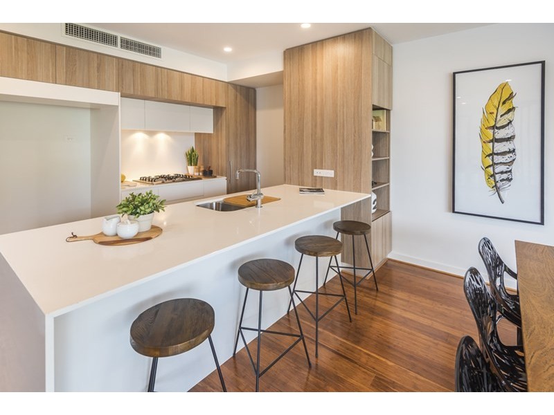 604/12 Parkside Circuit, Hamilton QLD 4007