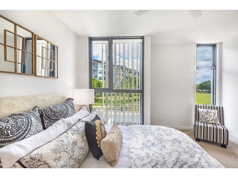 604/12 Parkside Circuit, Hamilton QLD 4007