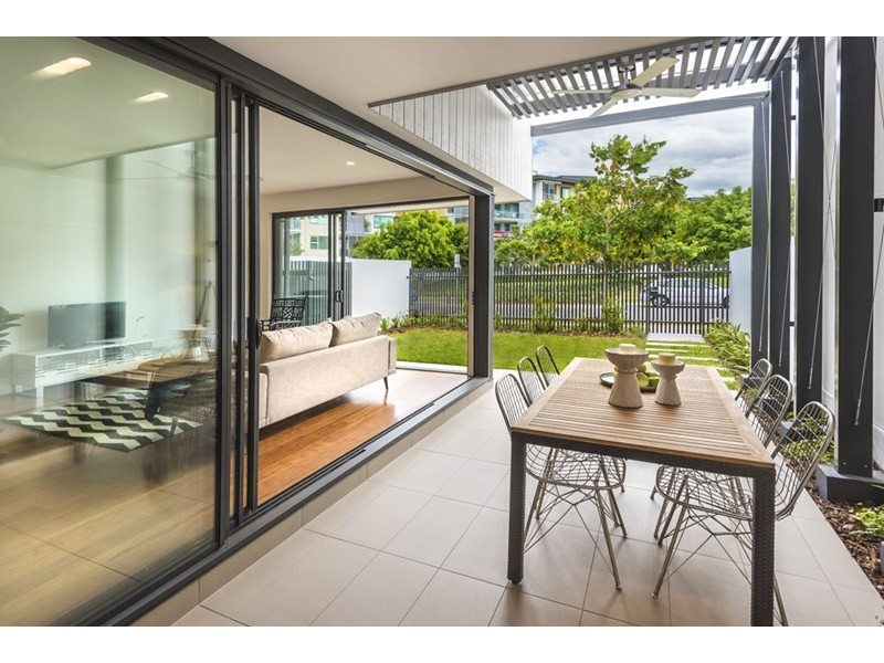 604/12 Parkside Circuit, Hamilton QLD 4007