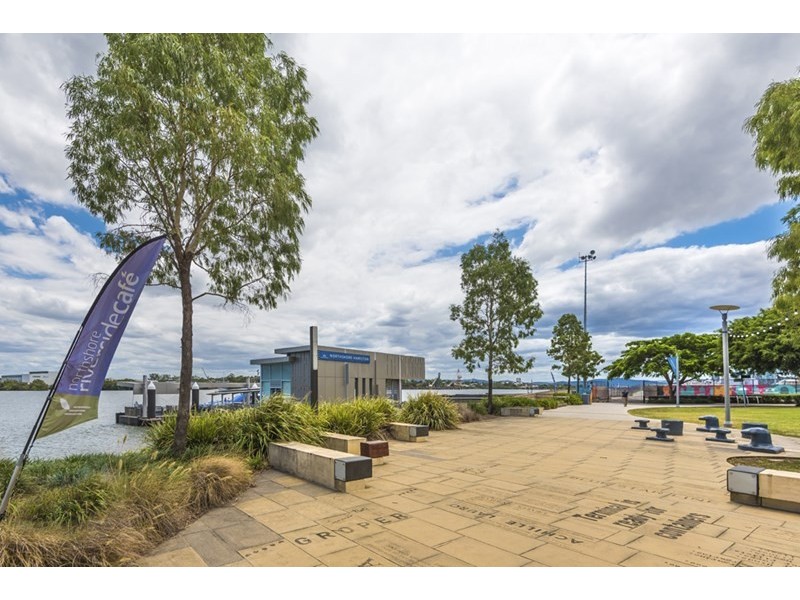 604/12 Parkside Circuit, Hamilton QLD 4007